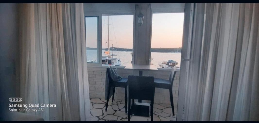 Apartman Cezar2 Рогозница Экстерьер фото